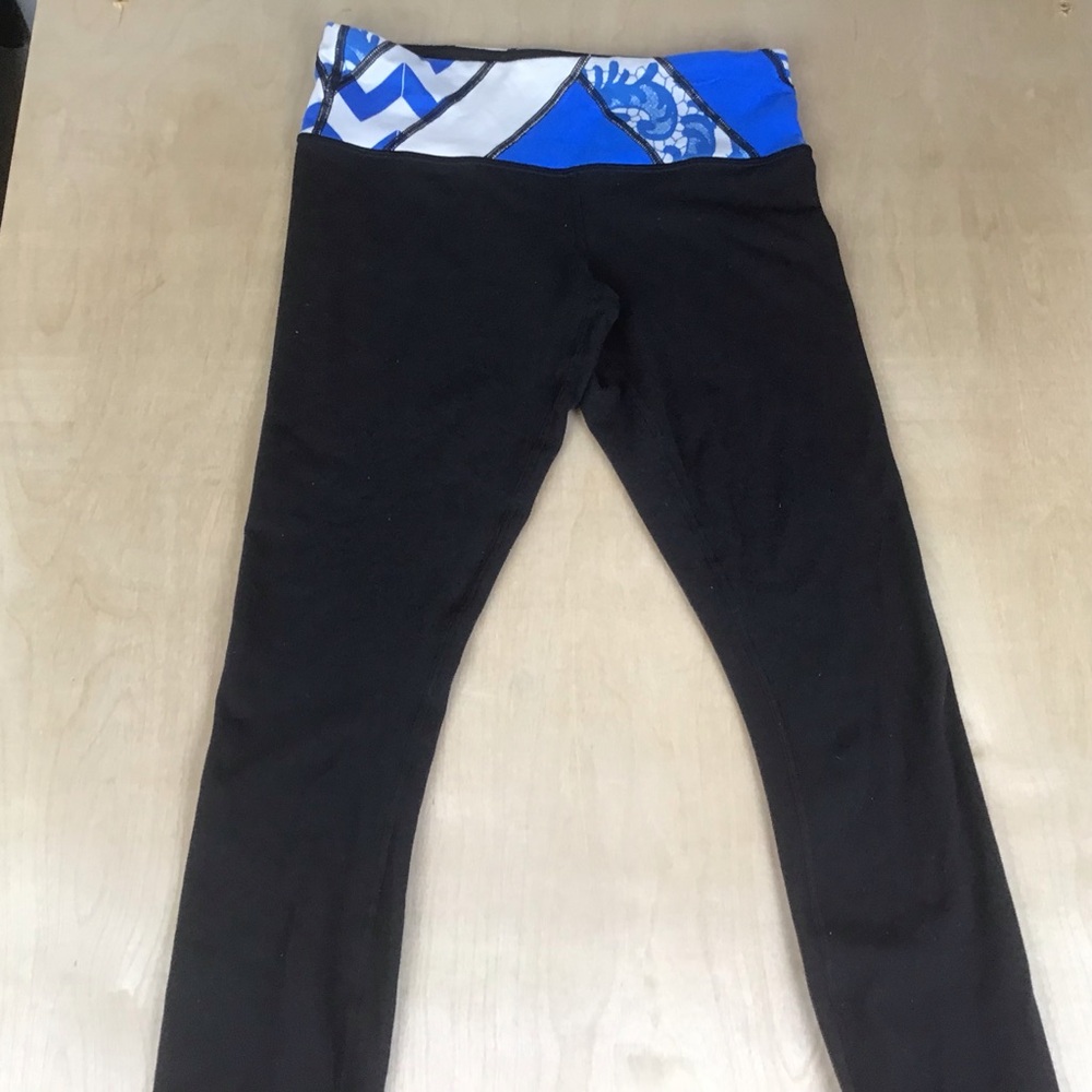 Lululemon Womens Black Blue White Mid Rise Workout Jogging Leggings Size 6
